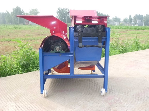 玉米剝皮脫粒一體機(jī)